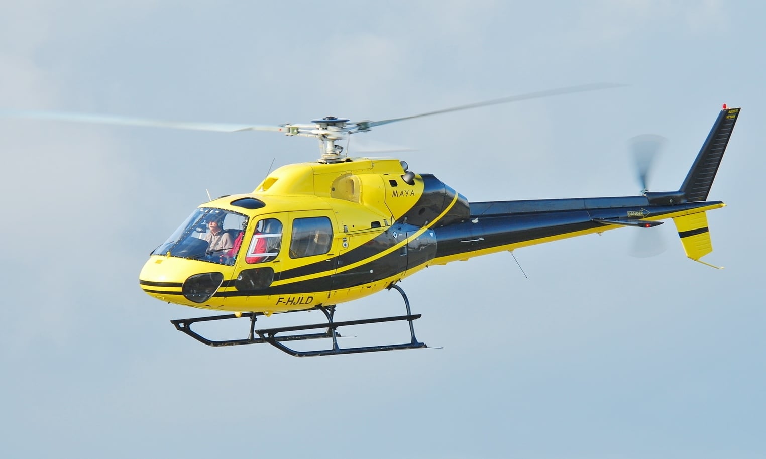 Financement d-un helicoptere_AS-355_F2_Ecureuil_2